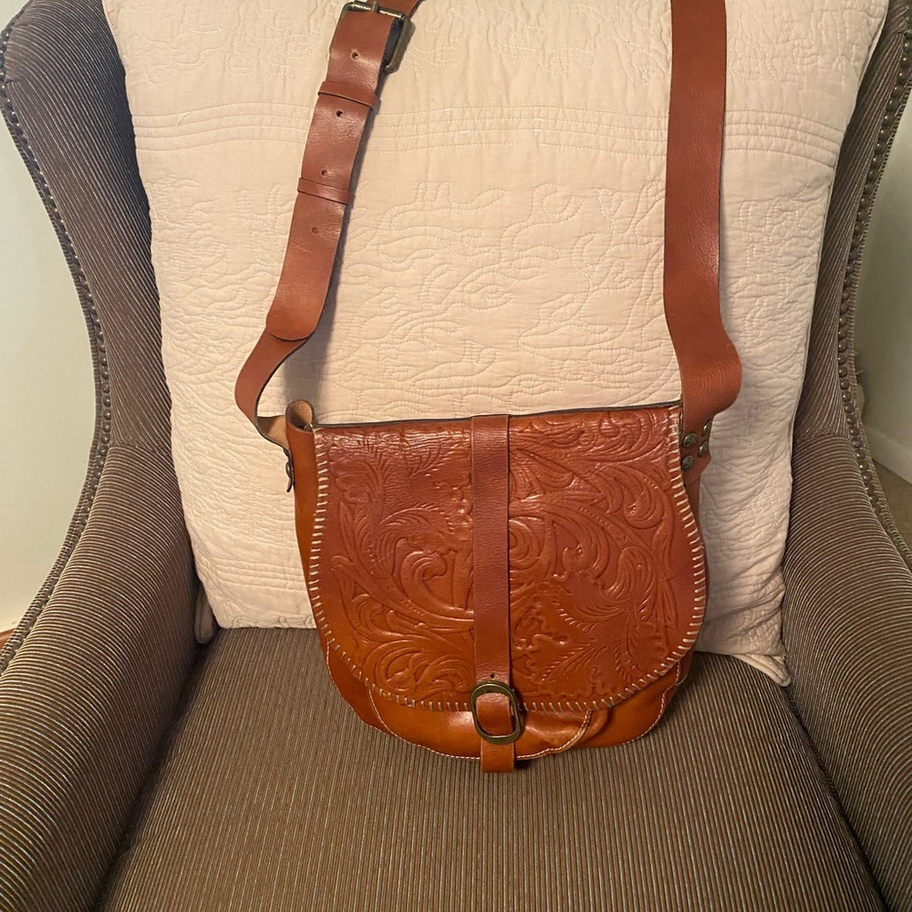 PATRICIA NASH tooled leather saddle bag